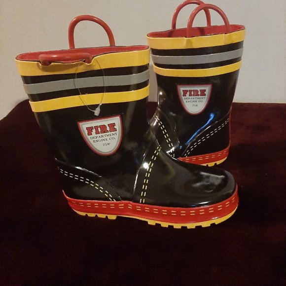 Rainpals , boys rubber rainboot, fire department , youth size 12 - Picture 3 of 4